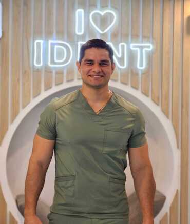 Victor Chavez